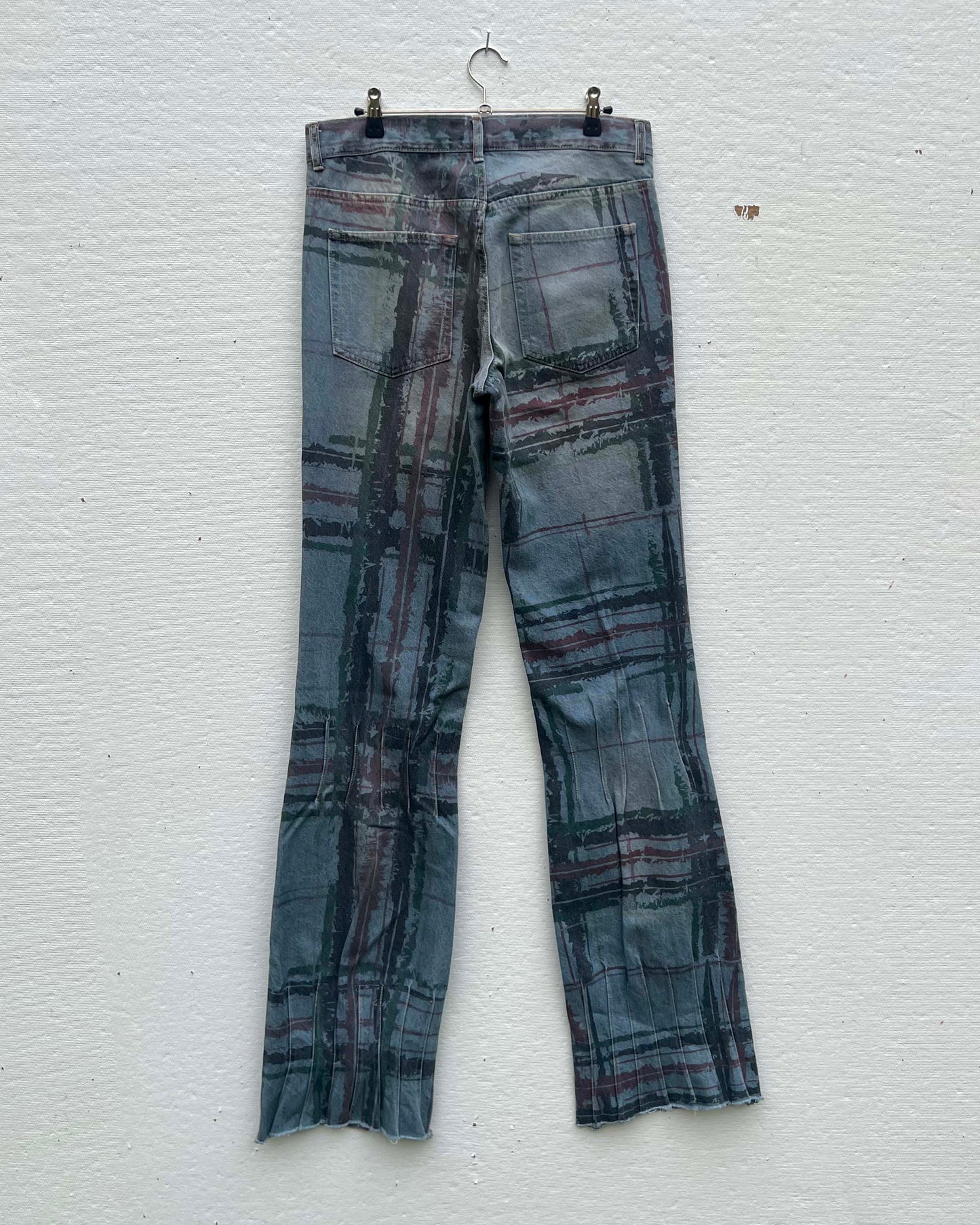 Back Dart Jeans